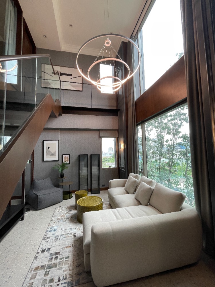 For SaleCondoSukhumvit, Asoke, Thonglor : Rare!! Luxury Duplex, pets allowed, corner room with private pool and jacuzzi, beautiful view, windy all day, beautifully decorated, fully furnished, ready to move in