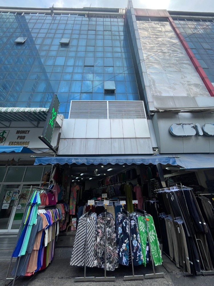 For SaleShophouseYaowarat, Banglamphu : Bobae Mini Office Tower building for sale, 7-story building, good location, zone in front of Bobae Tower. Khlong Mahanakhon Subdistrict (Nang Loeng), Pom Prap Sattru Phai District (Dusit), Bangkok