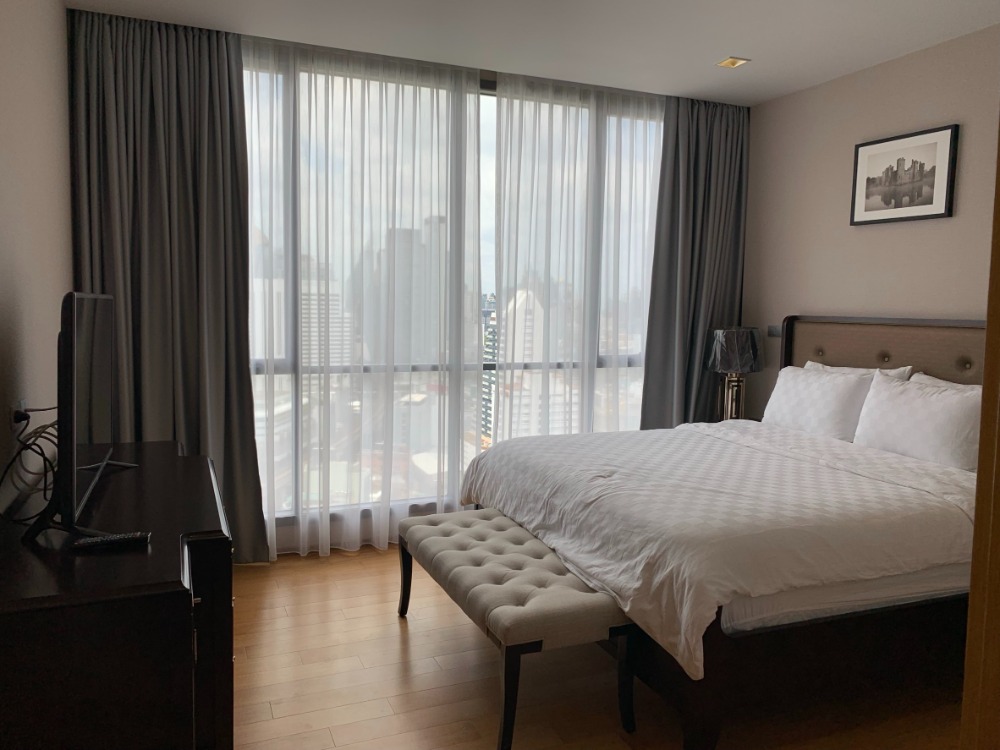 ให้เช่าคอนโดนานา : for rent Condo Hyde Sukhumvit 13 3 Bed room corner room (S03-1697)