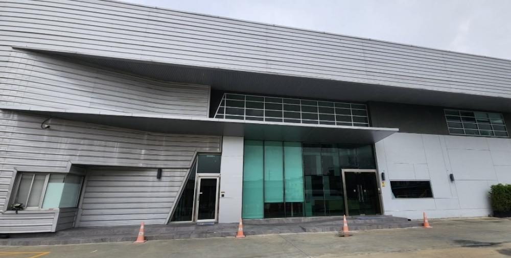 For RentWarehouseBang Sue, Wong Sawang, Tao Pun : Office and warehouse for rent, 2,680 square meters, has a cooling room. Temperature control @Prachachuen - Wong Sawang, Bang Sue, Bangkok