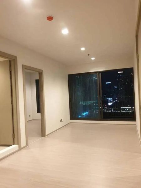 For SaleCondoRama9, Petchburi, RCA : S-LAK128  Life Asoke-Rama 9, 18th floor, Building A, south side, 58.6 sq m., 2 bedrooms, 2 bathrooms, 9.07 million. 092-597-4998