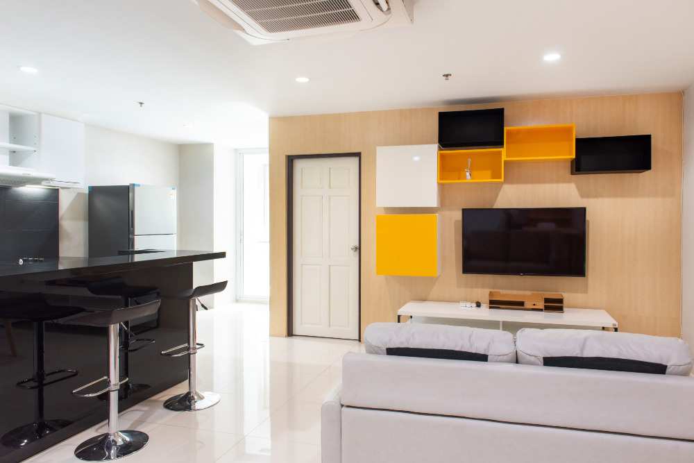 For RentCondoSukhumvit, Asoke, Thonglor : 📌Ready to move in Condo  Sukhumvit Living Town    📌 Line : @jhrrealestate