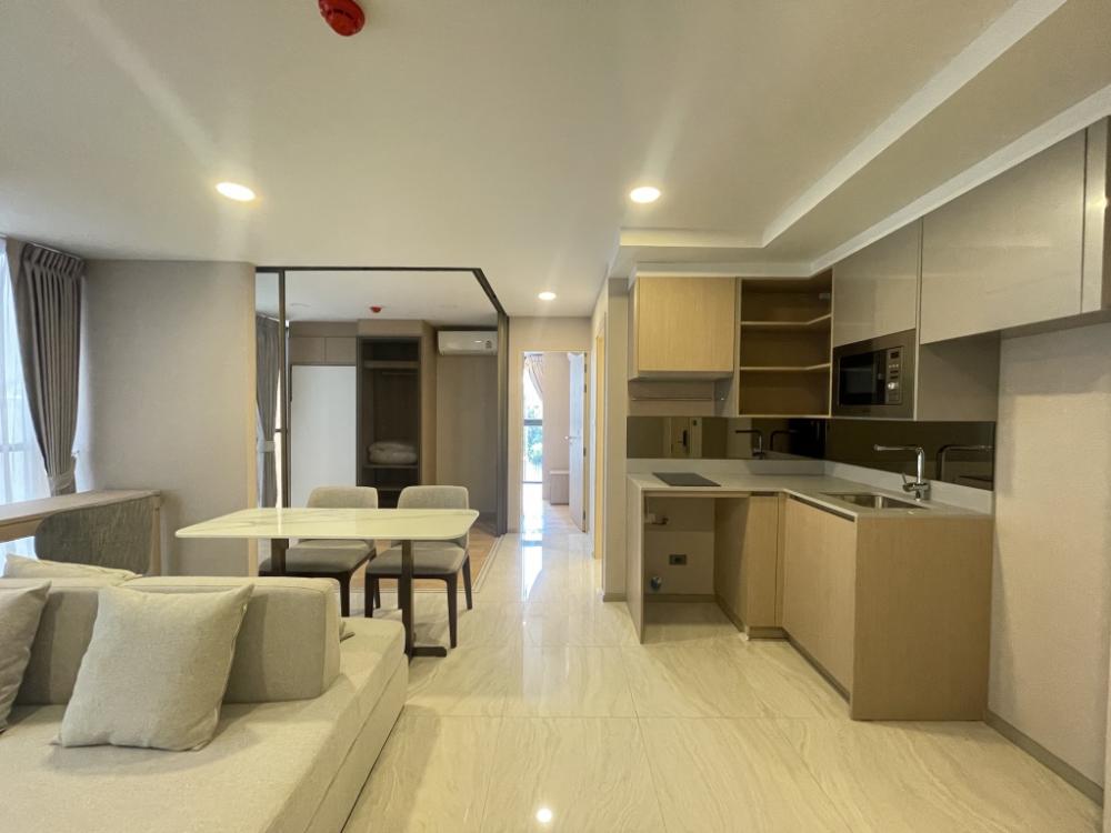 For SaleCondoSukhumvit, Asoke, Thonglor : 🔥 Spacious Ready To Move 1 bedroom plus with fully furnished in the heart of Asoke for SALE ‼️