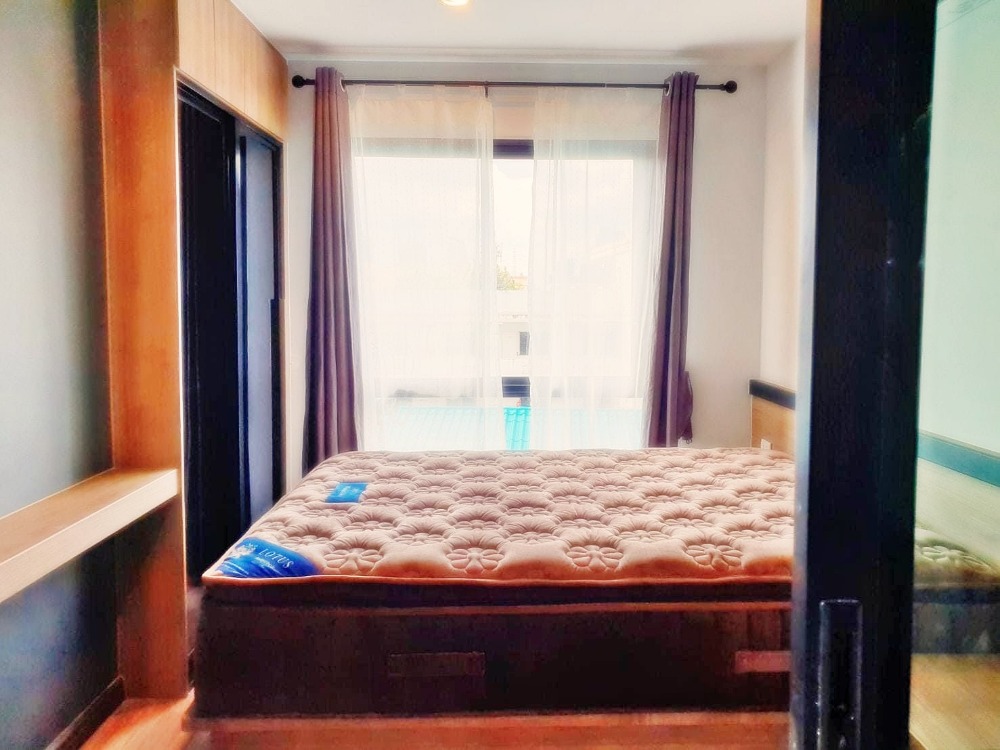 For SaleCondoSukhumvit, Asoke, Thonglor : Urgent sale, Hi Suthisan, 4th floor, corner room, wide space, open, ready to move in, air conditioning, furniture, cheapest price.