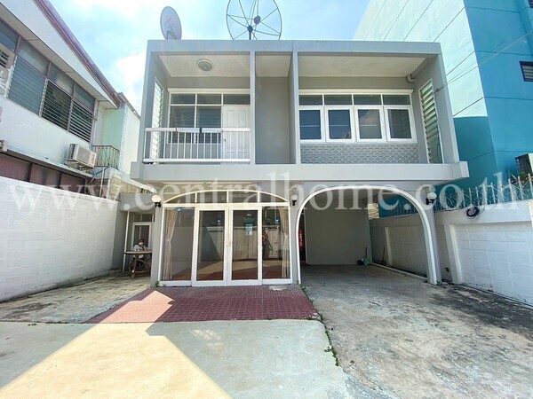 For SaleHouseRama 8, Samsen, Ratchawat : Single house, Soi Santisuk Dusit, newly renovated, ready to move in.