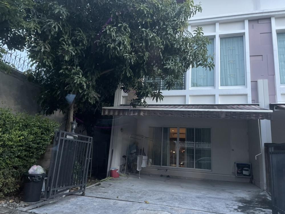 For SaleTownhomeLadkrabang, Suwannaphum Airport : Townhouse for Sales, Baan Klang Meung S-Sense Onnut, located at the corner