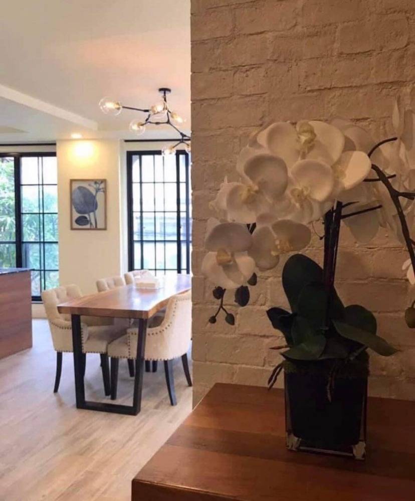 For RentCondoOnnut, Udomsuk : ● Low rise ● Floor 01++ 230.00 sqm | 3 Bedrooms 3 Bathrooms | Condo near Sukhumvit Hospital 4 mins, Gateway Ekamai 4 mins, BTS Ekamai 5 mins