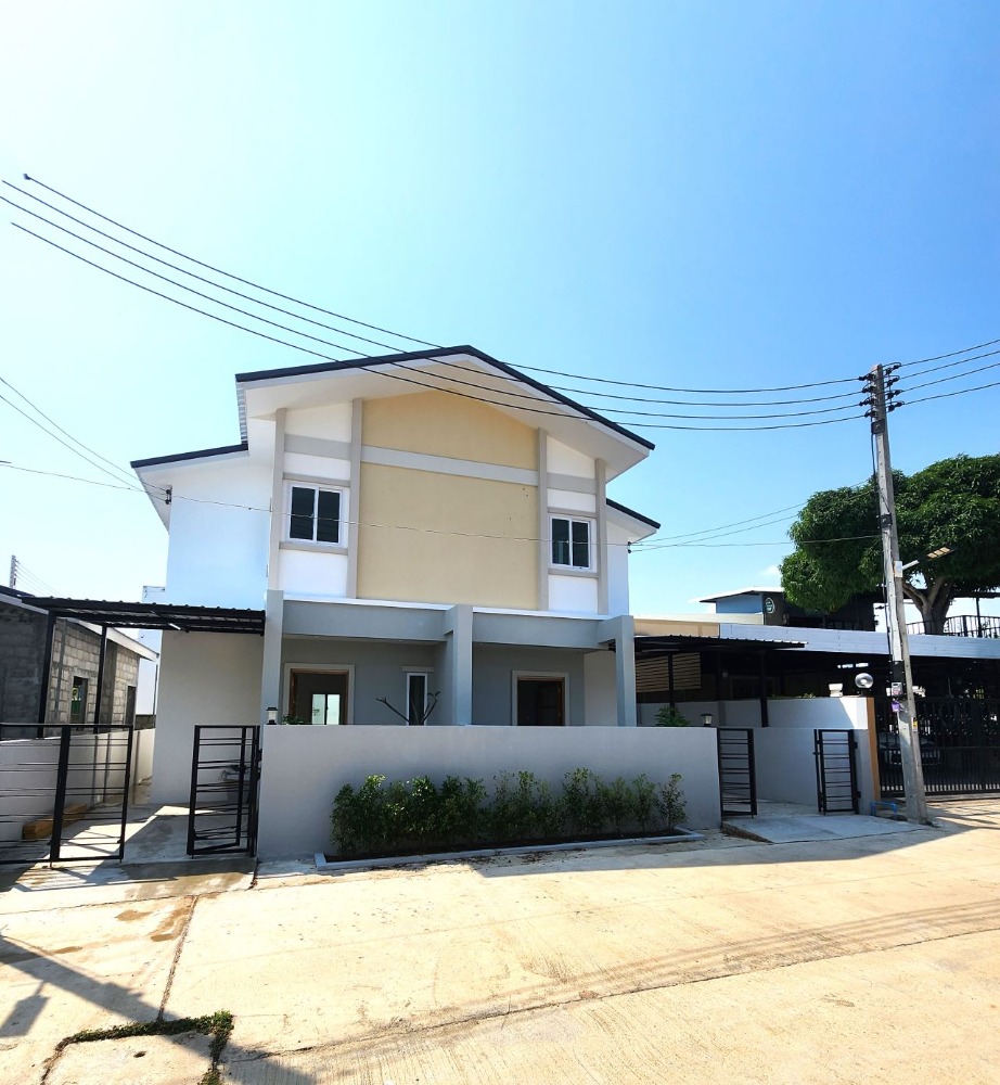 For SaleTownhomeHuahin, Prachuap Khiri Khan, Pran Buri : House for sale in Hua Hin Soi 6, 2 semi-detached houses, new house, area 20 sq m., 2 floors, 2 bedrooms, 2 bathrooms, convenient transportation.