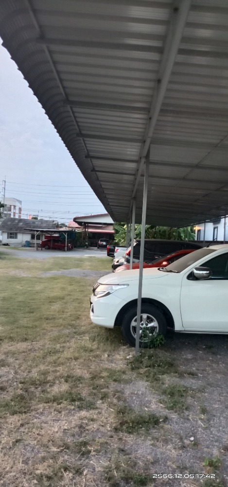 For RentRetailPathum Thani,Rangsit, Thammasat : Parking for rent in Lam Luk Ka Khlong 4, monthly, 600-700 baht per month, 0809269508, near AC Market, Lam Luk Ka Khlong 4.