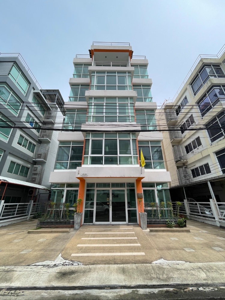 ขายสำนักงานนวมินทร์ รามอินทรา : 📢👇Office building for sale / rent , 5 storey with lift, near expressway and BTS, convenient in traveling many routes to center city