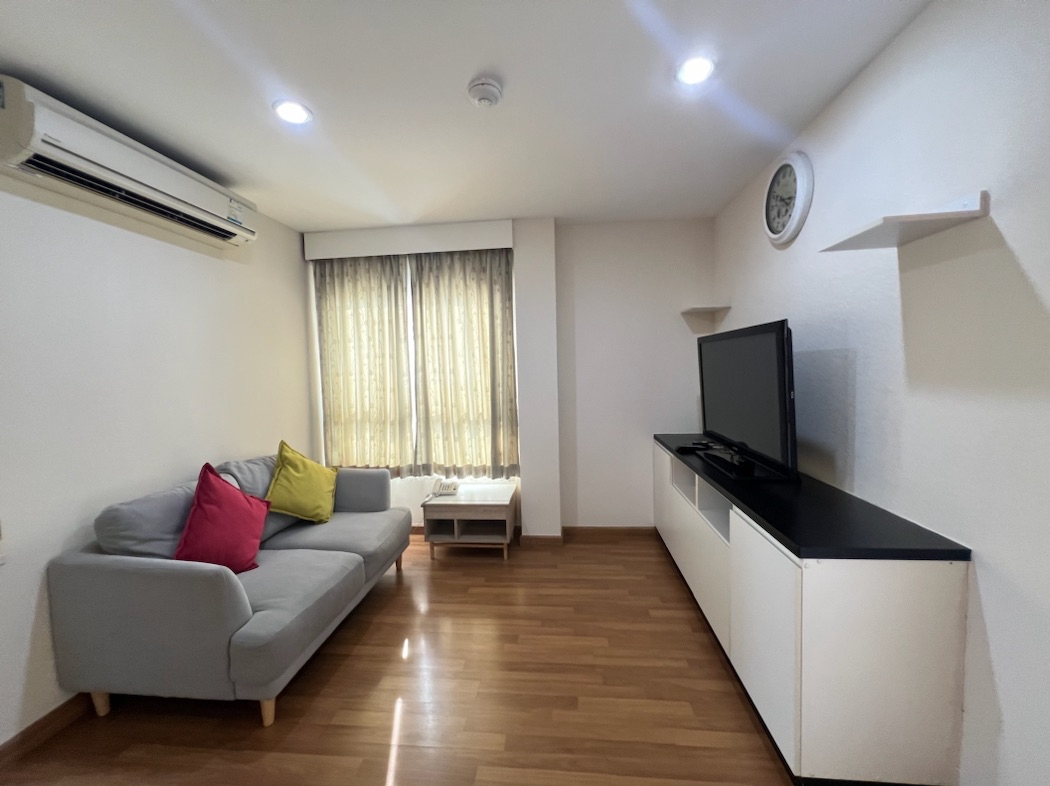 For SaleCondoKhlongtoei, Kluaynamthai : Condo for sale, corner room, U Sabai Rama 4 - Kluai Nam Thai, 37.07 sq m., near BTS Ekkamai and Phra Khanong.