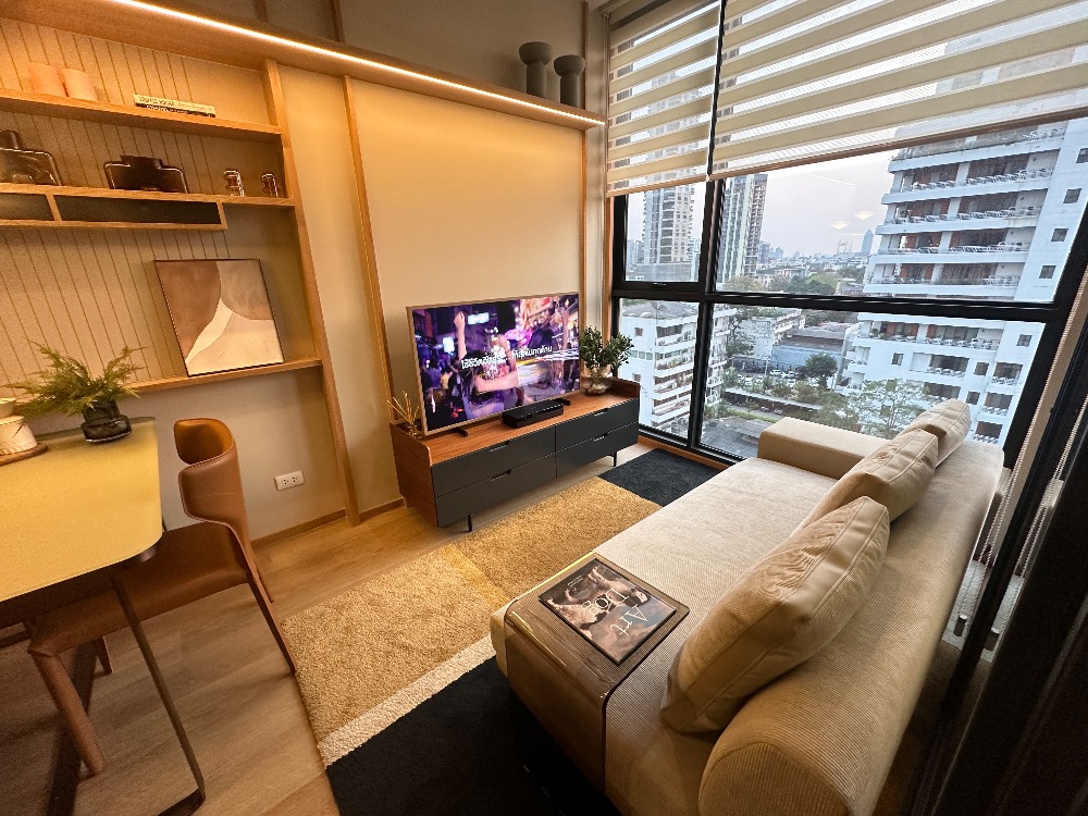 ขายคอนโดสาทร นราธิวาส : [Sale] The Issara Sathorn 32sq.m. 1Bed1Bath Unblock HighFloor FreeAll Transfer