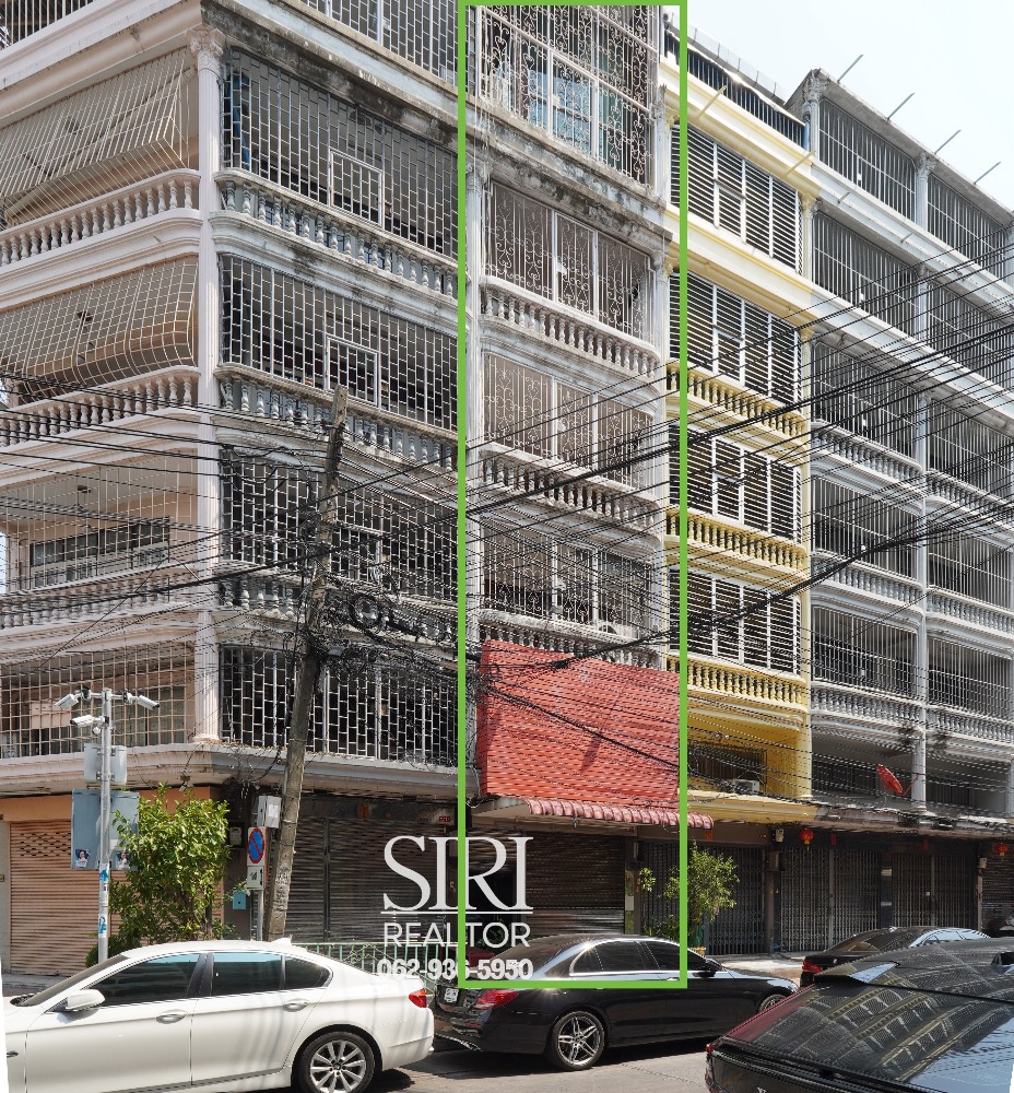 For SaleShophouseYaowarat, Banglamphu : Commercial building for sale, next to Bobae, prime location near Yaowarat. Suitable for doing business, Bangkok