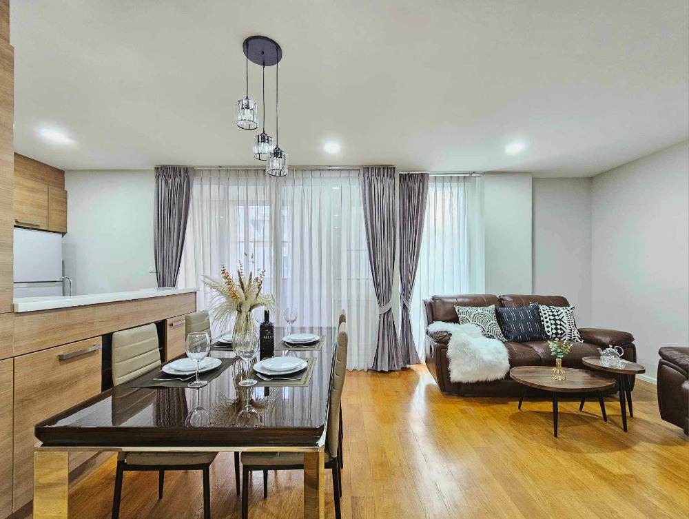 For SaleCondoSukhumvit, Asoke, Thonglor : Condo for sale, Villa Sikhara, fully furnished. Near Thonglor BTS station