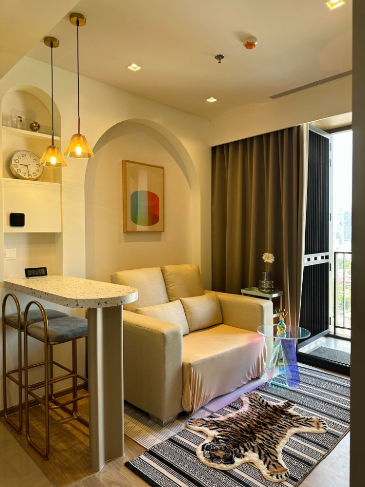 For RentCondoSukhumvit, Asoke, Thonglor : Condo for rent OKA HAUS, beautifully decorated room, fully furnished. Ready to move in, city view