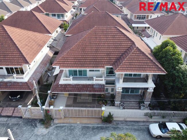 For SaleHousePinklao, Charansanitwong : Urgent sale, 2-story detached house, THE HOME project, Bang Waek, house in good condition, ready to move in.