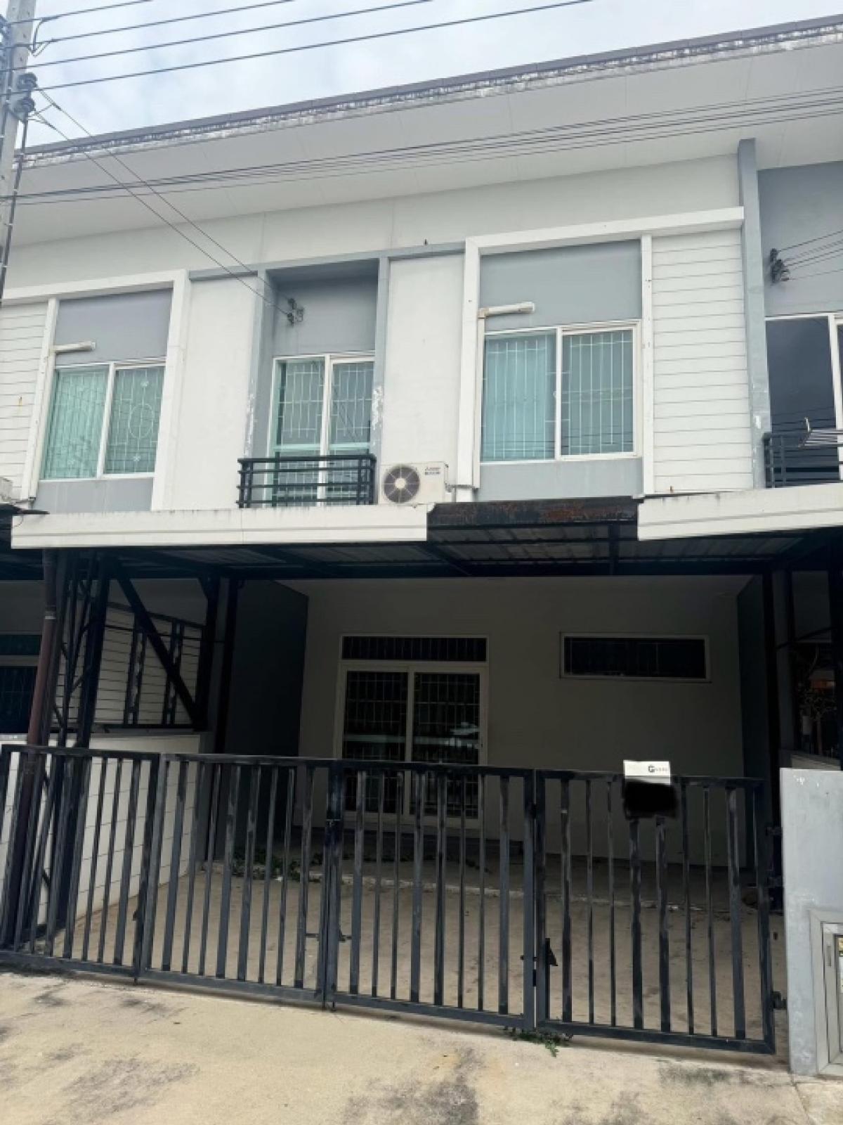 For RentTownhouseNawamin, Ramindra : 12,000.- Townhome, Gusto Guso Village, Phahon-Sai Mai, the main road near the market near Khu Khot Skytrain School