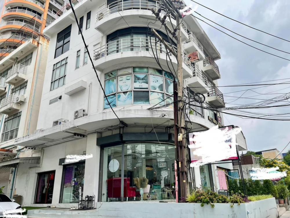 ให้เช่าตึกแถว อาคารพาณิชย์อ่อนนุช อุดมสุข : 📢👇Start up your business at good location on the main street , 4 storey, 2 corner units, available on July 24