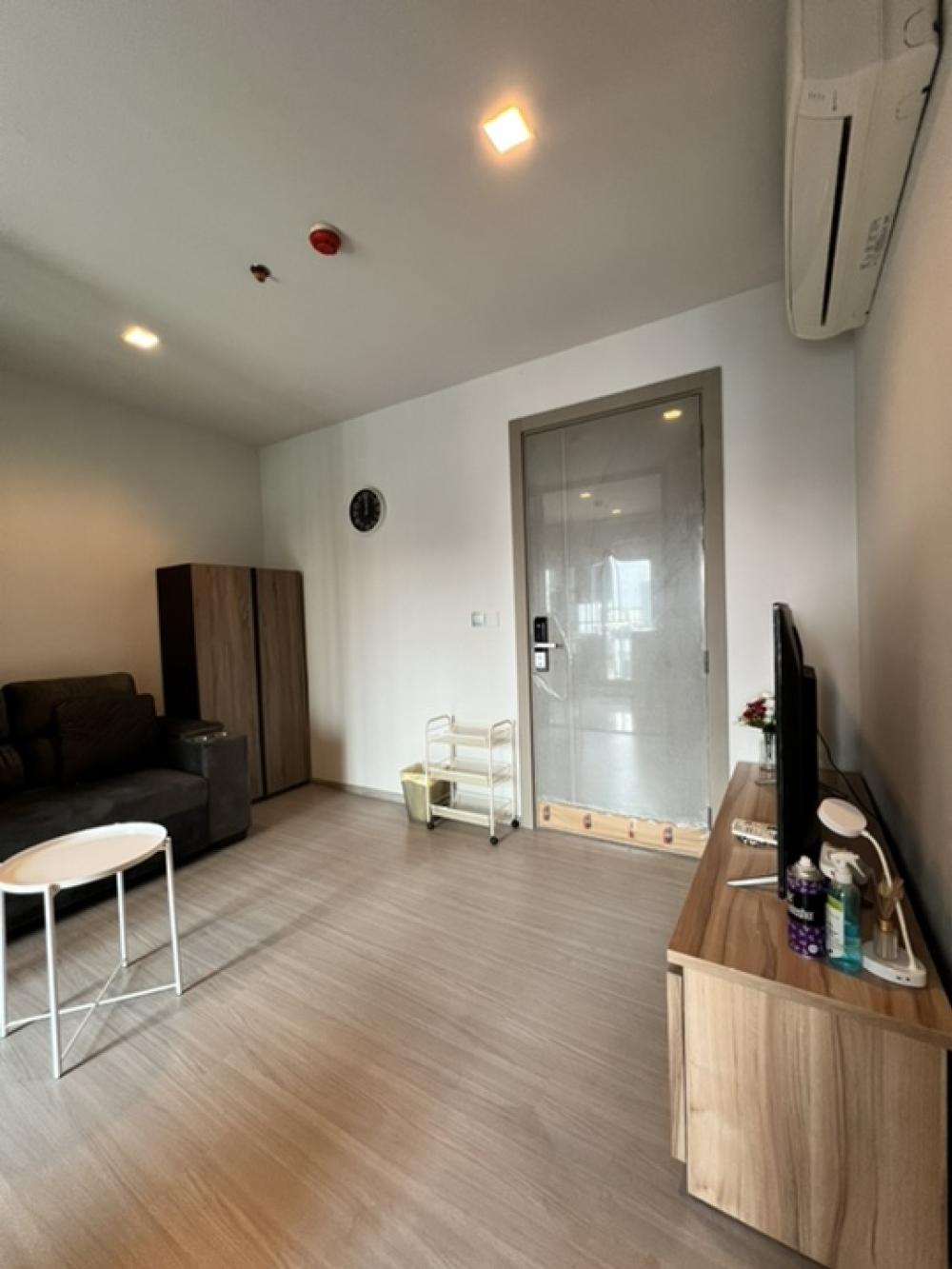 For RentCondoRama9, Petchburi, RCA : Life Asoke Rama 9 / 33sqm 1B1B/ welcome Co agent