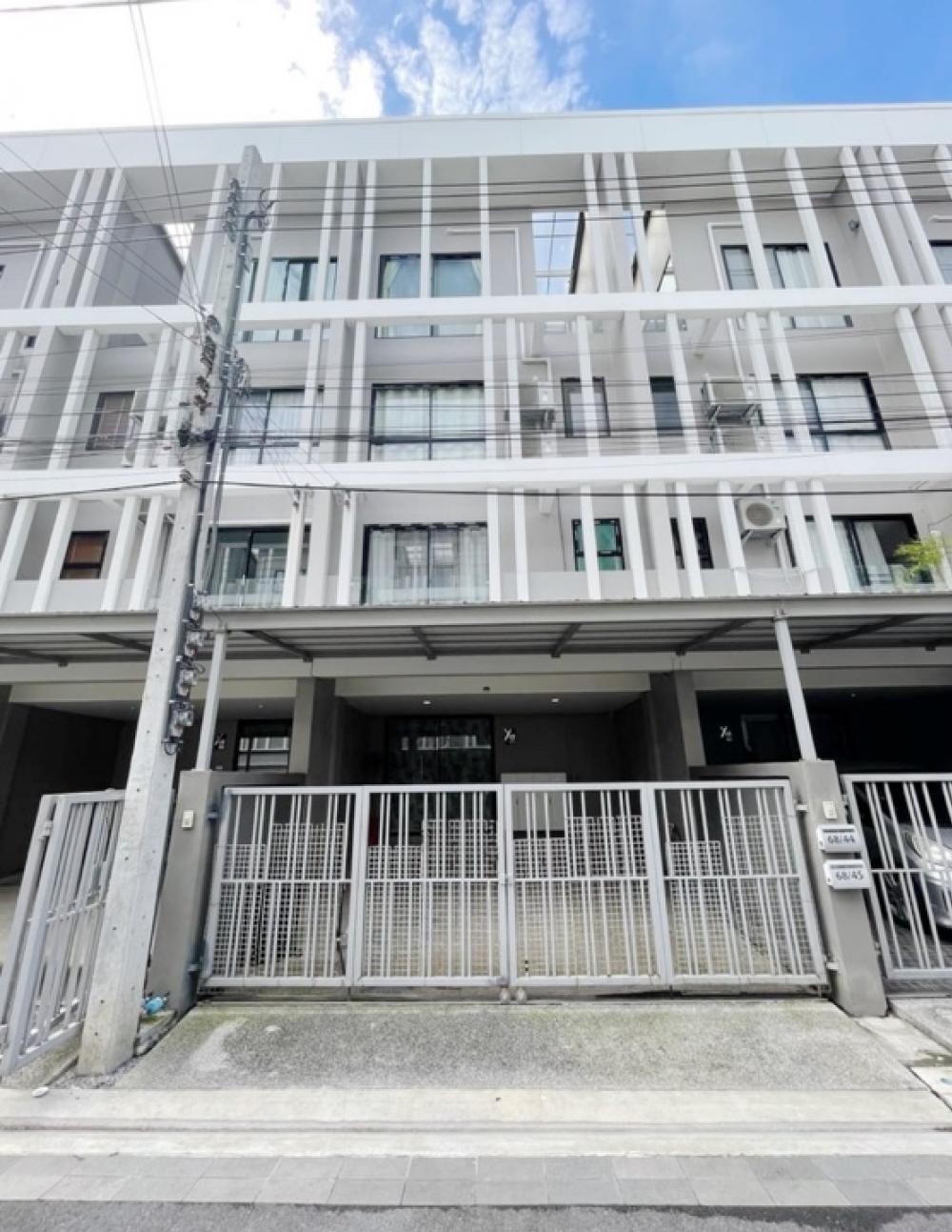 ให้เช่าทาวน์เฮ้าส์/ทาวน์โฮมบางนา แบริ่ง ลาซาล : Townhouse for rent near Bearing,Samrong BTS Station 29k only !! ✨🤩