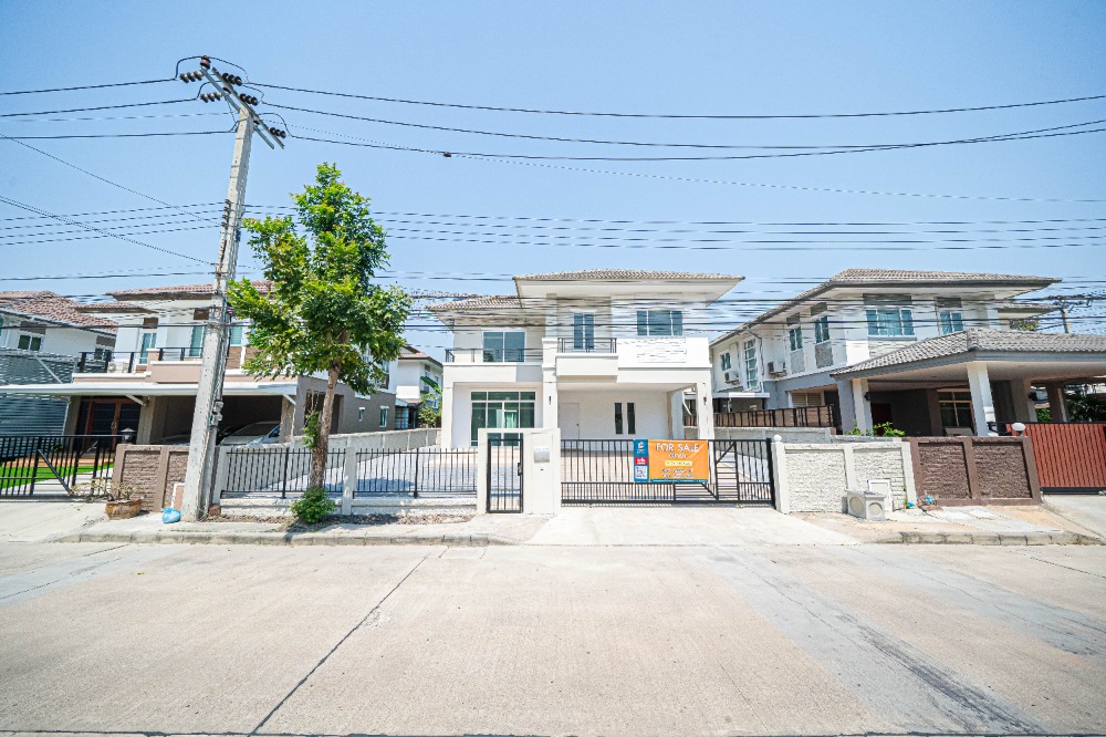 For SaleHouseSamut Prakan,Samrong : Single house, convenient to travel Near the main road