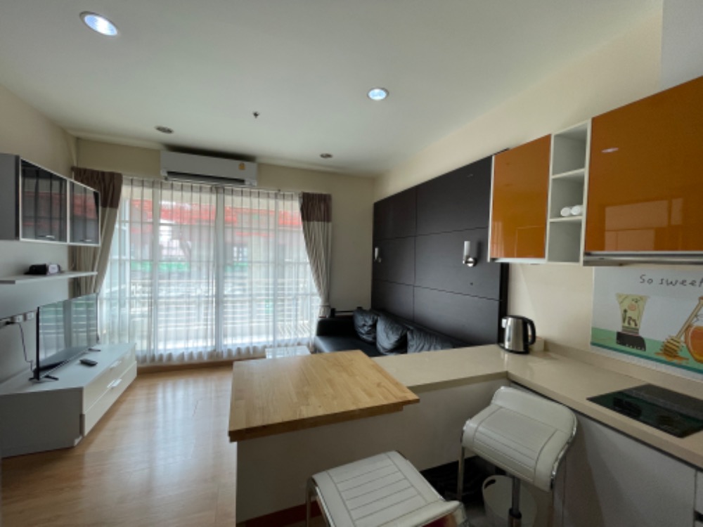 For RentCondoRatchathewi,Phayathai : Condo for rent, Baan Klang Krung Siam Pathumwan, 2 bedrooms, 2 bathrooms, next to BTS Ratchathewi.