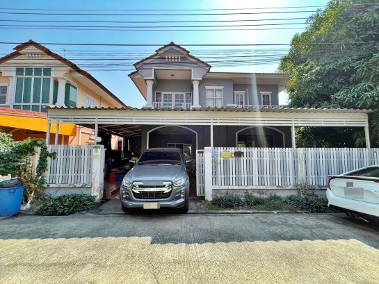 For SaleHousePathum Thani,Rangsit, Thammasat : Buriram Village, Lam Luk Ka, Khlong 4, urgent sale, 2-storey detached house, area 50.60 sq m, good location, on the main road, near Lam Luk Ka ring road