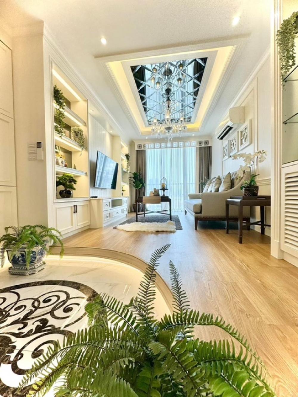 For SaleCondoSukhumvit, Asoke, Thonglor : 📢👇 Special combine unit at Park 24, 2 beds, 4 balconies, decorated as ultimate luxury colonial style , real teak furnitures Santa Barbara style