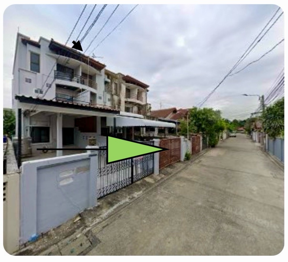 For SaleTownhouseChaengwatana, Muangthong : Townhouse short walk main Tiwanont road, 3 floors, 35 sq m. (width 4-5 meters, depth 30 meters), 4 bedrooms, 4 bathrooms and a maid's room, parking for 2 cars.