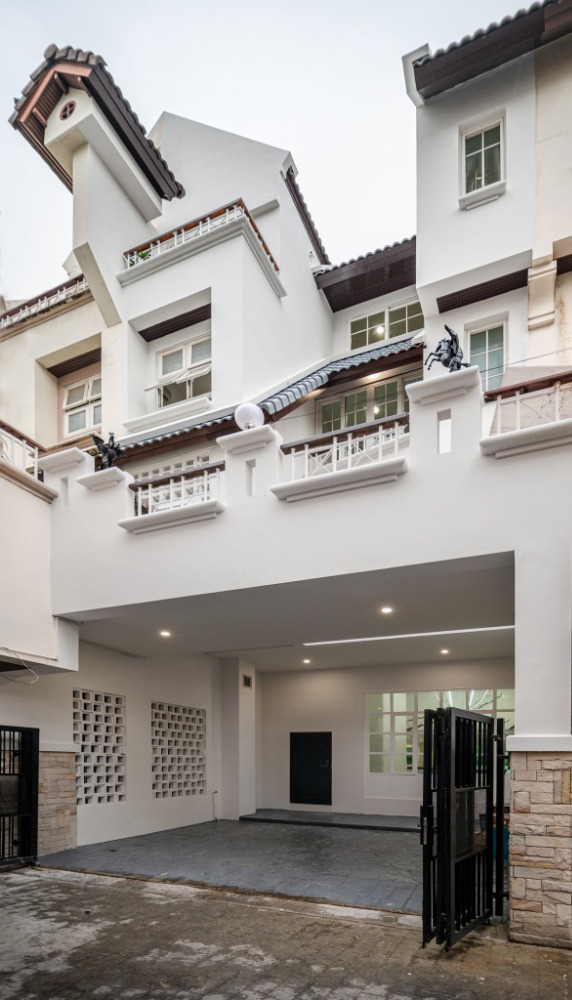 For SaleTownhouseVipawadee, Don Mueang, Lak Si : Pool Villa Townhome Vibhavadi 20 / 5 Bedrooms (SALE), pool villa townhome Vibhavadi 20 / 5 Bedrooms (SALE) NUB634