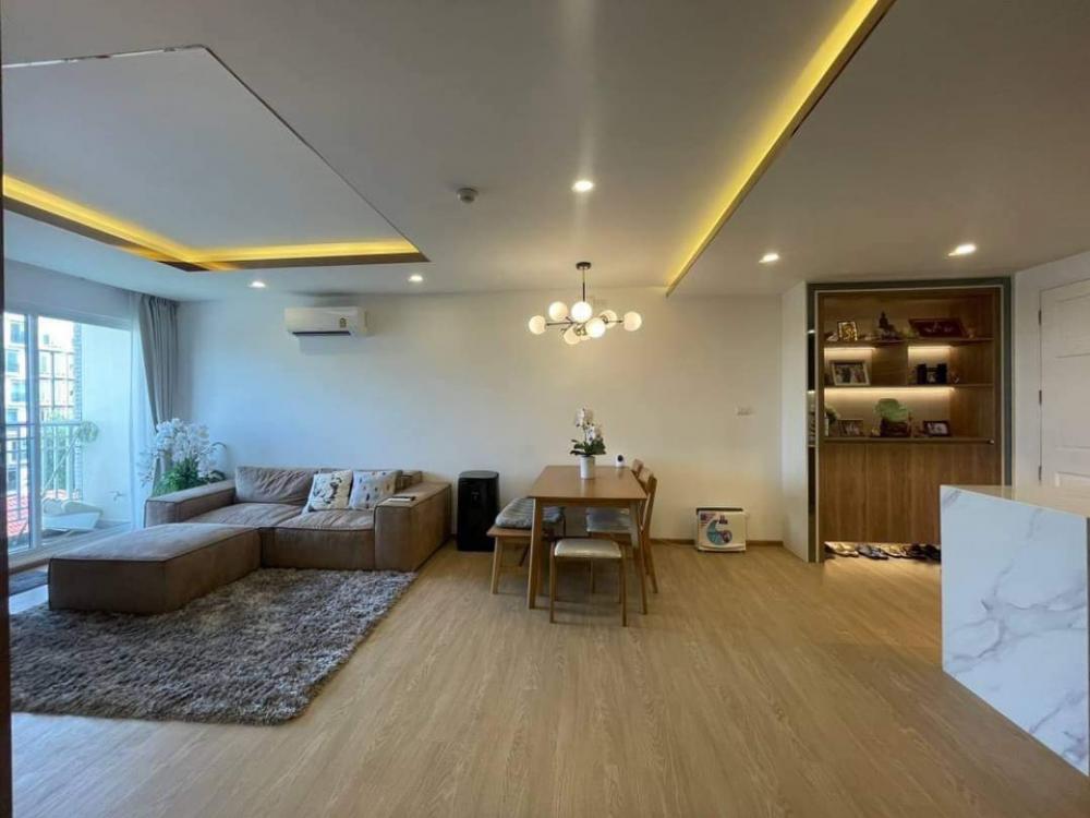 For SaleCondoSathorn, Narathiwat : 📢👇 Feel like home in the heart of  Sathorn , low rise condo, corner unit with 3 beds 3 balconies , quiet and peaceful , near many restaurants, schools, Lumpini park, convenient transportation , fully furnished