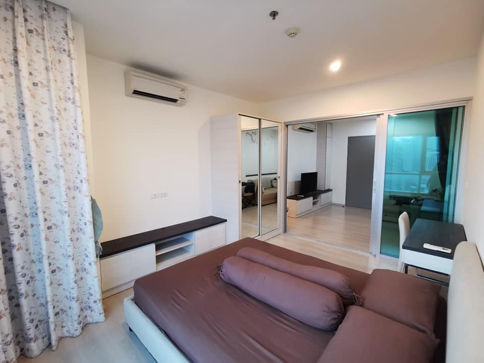 For RentCondoRatchadapisek, Huaikwang, Suttisan : !! Beautiful room for rent, Condo Life Ratchadapisek (Life Ratchadapisek) near MRT Huai Khwang.