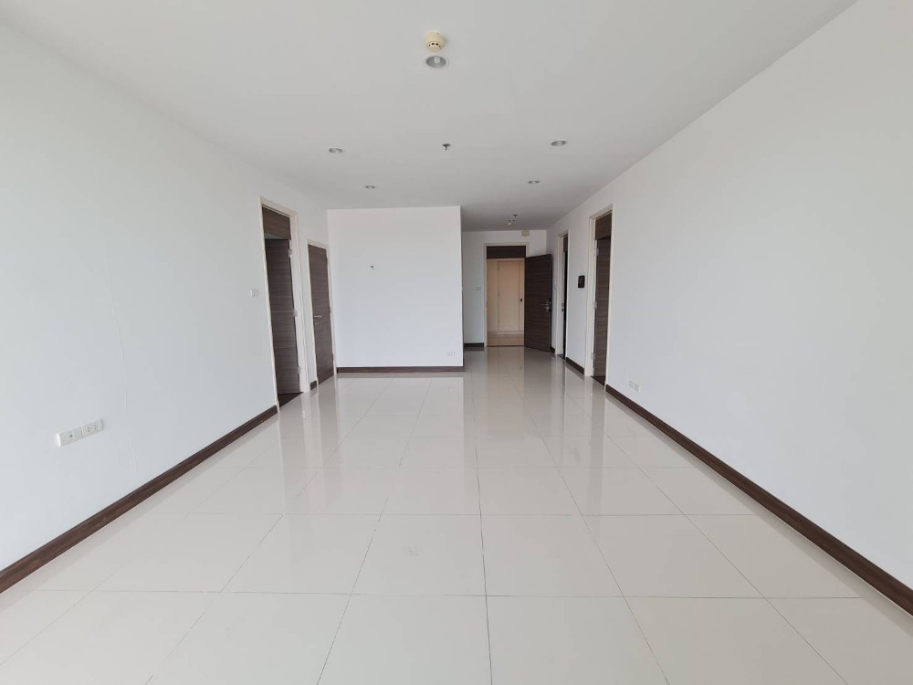 For RentCondoRama3 (Riverside),Satupadit : FOR Rent 2 bed, high floor, many rooms to choose from, Supalai Prima Riva, riverside condo.