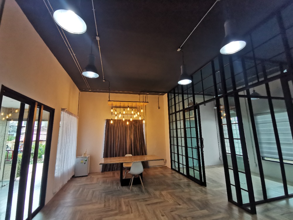 For SaleOfficeRatchadapisek, Huaikwang, Suttisan : Office for sale, under the front building, 1st floor, under the Subkaew Tower building. Make an appointment to see the room 👉 https://lin.ee/Zo3pq2f