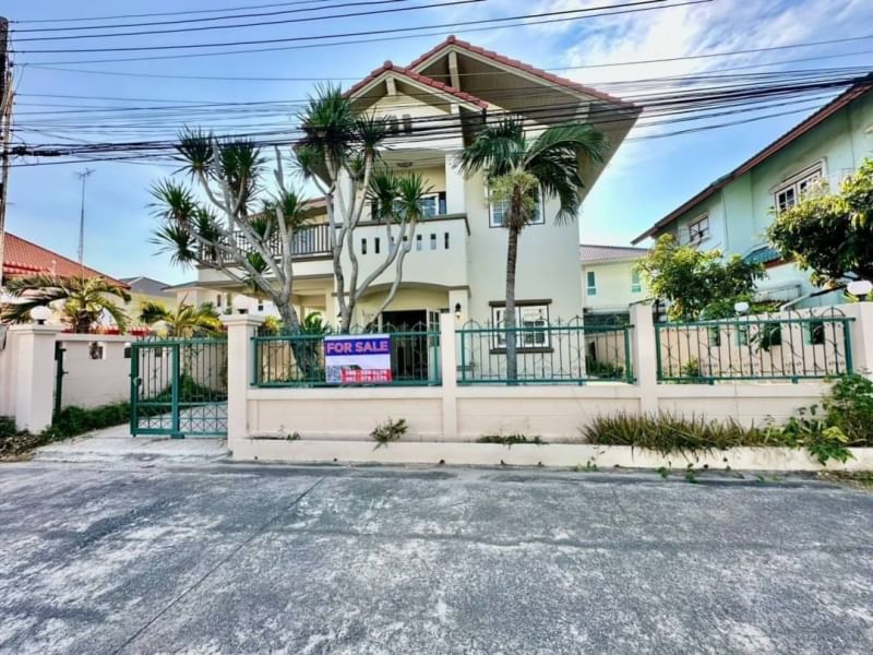 For SaleHousePattaya, Bangsaen, Chonburi : Second-hand house in Chonburi, detached house, Supalai Parkville project, Phraya Sajja-Sukhumvit