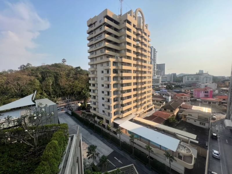 For SaleCondoSriracha Laem Chabang Ban Bueng : Sriracha condo for sale, seaside condo, 7th floor, mountain and city views.