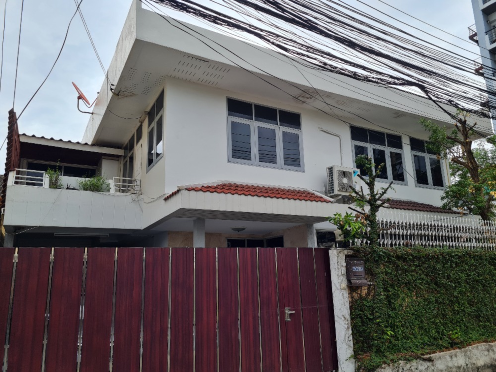 For RentHouseRatchadapisek, Huaikwang, Suttisan : Home office Ratchada close to Chinese Embassy