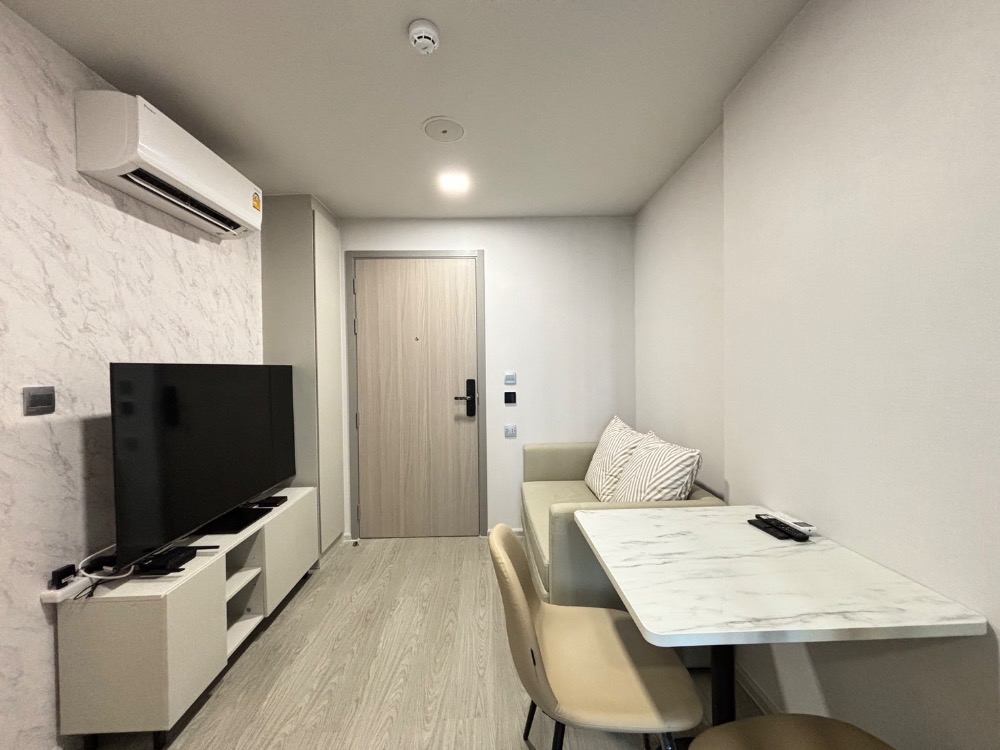 For RentCondoOnnut, Udomsuk : Condo for rent atmoz oasis onnut 1 bedroom, fully furnished, electrical appliances, closed kitchen attached to balcony, near MRT Srinakarin