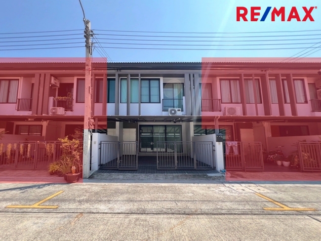 For SaleTownhomeLadkrabang, Suwannaphum Airport : 2-story townhome, modern style, near Suan Luang Rama IX, only 500 meters..Time Home Romyen project. Chaloem Phrakiat Rama 9 Soi 38 ..The front of the house is 5 meters wide, 2 parking spaces » The house is big, lots of usable space, like having a semi-det