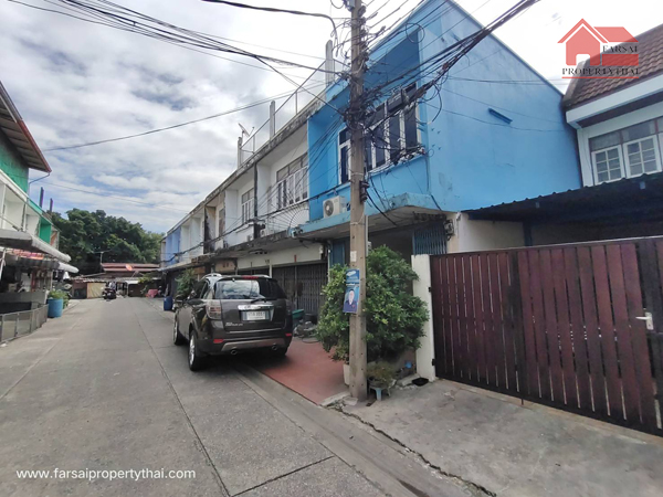 For RentTownhouseRatchadapisek, Huaikwang, Suttisan : Townhouse for rent, 2 floors, area 22 sq m, usable area 90 sq m, 2 bedrooms, 2 bathrooms, air conditioner, Lat Phrao 41 Road, Phawana, Chatuchak District, near Ratchada Road, Sutthisan, Huai Khwang, rental price 15,000 baht/month