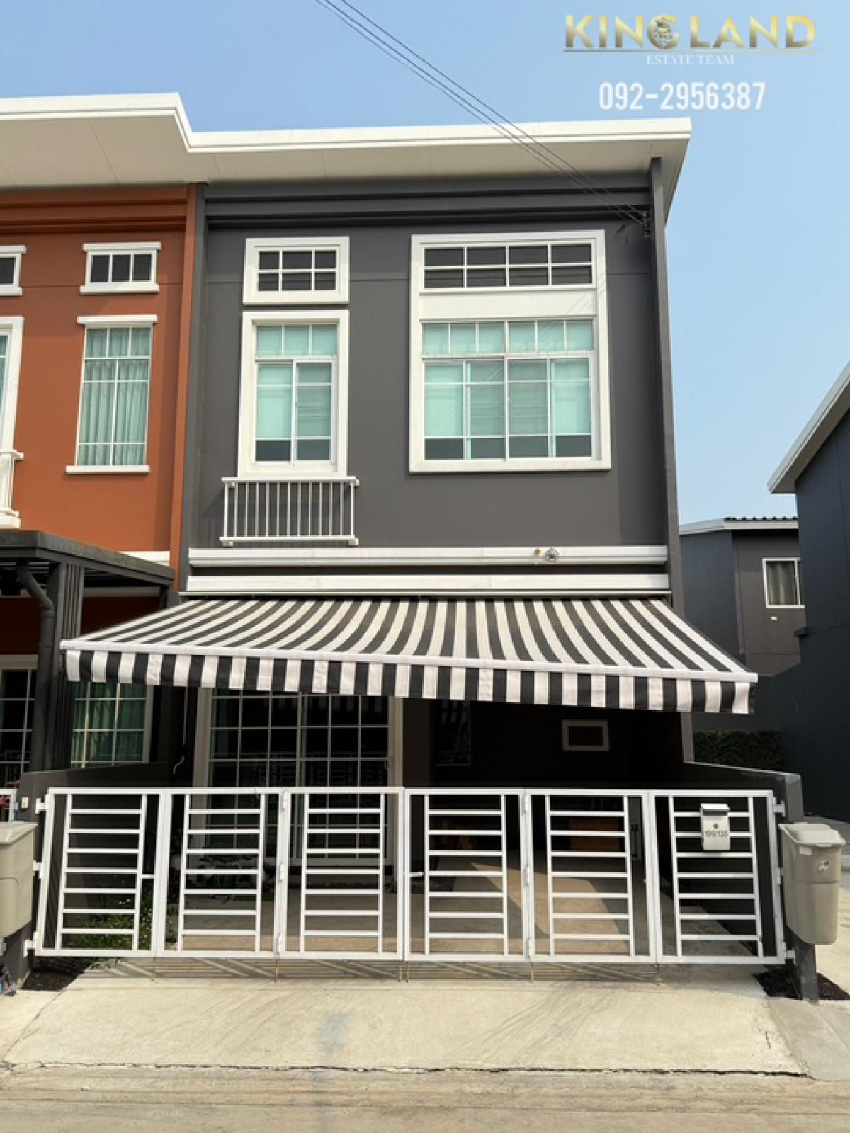 For RentTownhomePathum Thani,Rangsit, Thammasat : 2-story townhome for rent, corner unit 'SIRI PLACE Rangsit 2 by Sansiri, new design in Amsterdam style. Rangsit Pathum Thani Road, has 3 bedrooms, 3 bathrooms, rent 16,000 baht/month #fully furnished #near the Red Line BTS Rangsit Station 5.8 km.