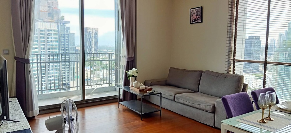 ให้เช่าคอนโดสุขุมวิท อโศก ทองหล่อ : For rent condo Quattro by sansiri 2 Beds (S15-15433)