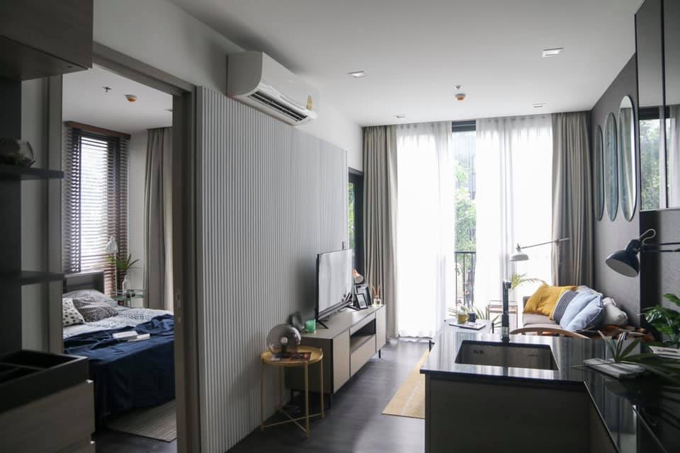 For RentCondoRama9, Petchburi, RCA : For rent: The LINE Asoke - Ratchada, corner room, has windows in every room, airy and comfortable, the wind flows all day.