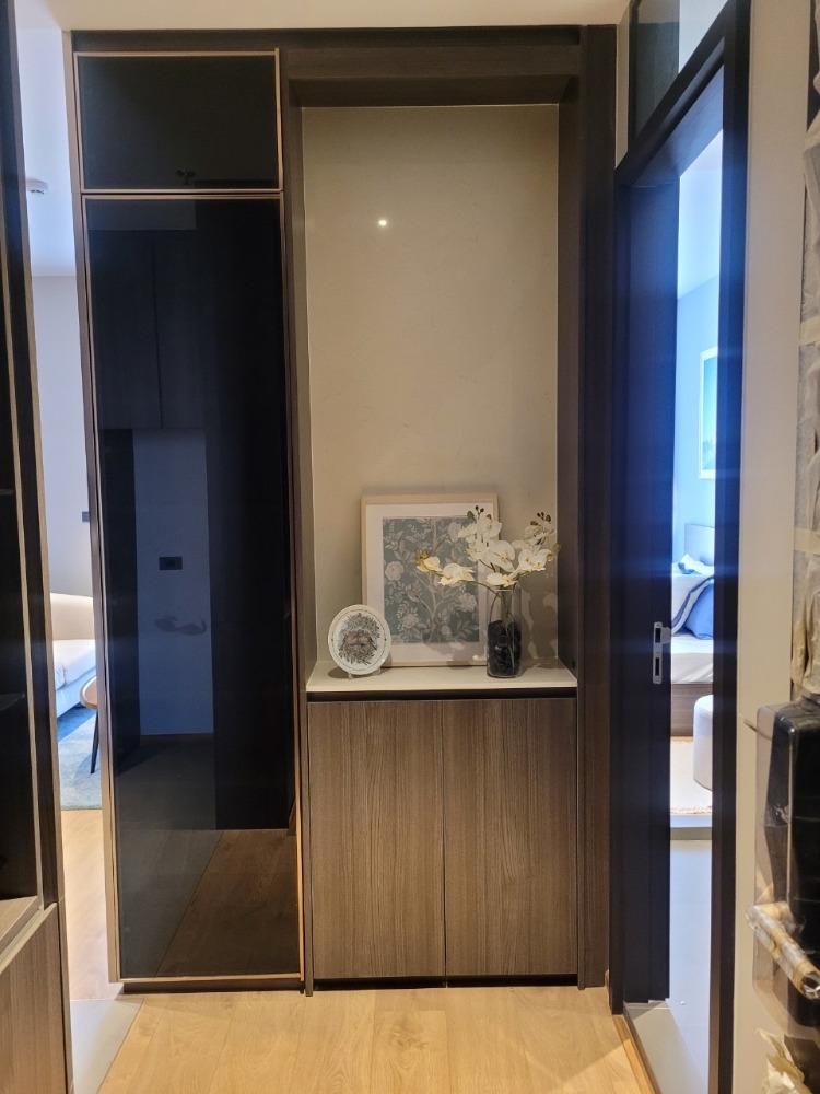 For SaleCondoSukhumvit, Asoke, Thonglor : Condo for sale: The Fine Bangkok Thonglor-Ekkamai. Fully decorated with furniture and appliances, 22nd floor, function: 1 bedroom, 1 bathroom, easy travel in and out, there is a shuttle service to pick up and drop off from BTS Ekkamai.