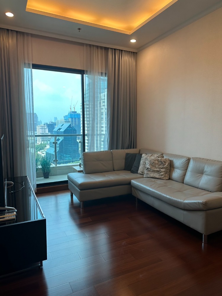 For RentCondoSathorn, Narathiwat : Supalai Elite Sathorn-Suanplu  penthouse, fully furnished, 52 square meters.