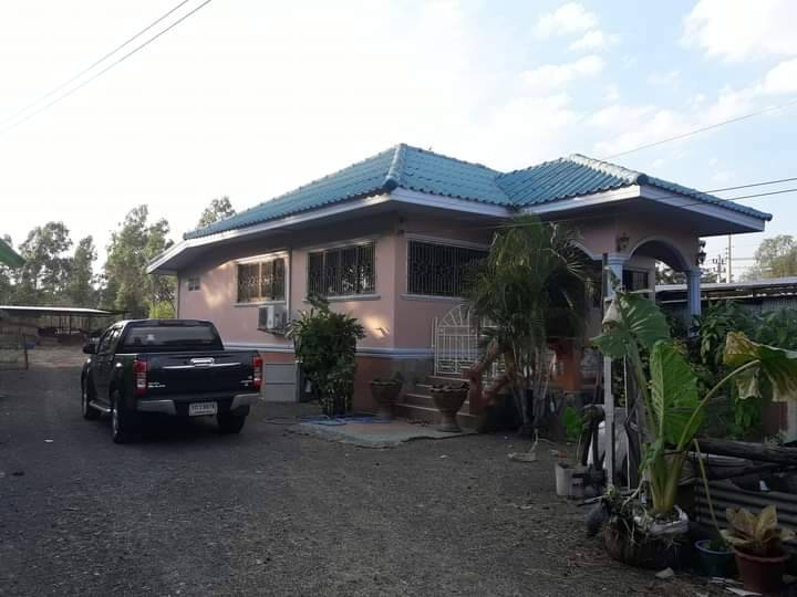 For SaleHouseBuri Ram : Urgent sale!! House for sale with land, area 296 square meters, near Chang Stadium.