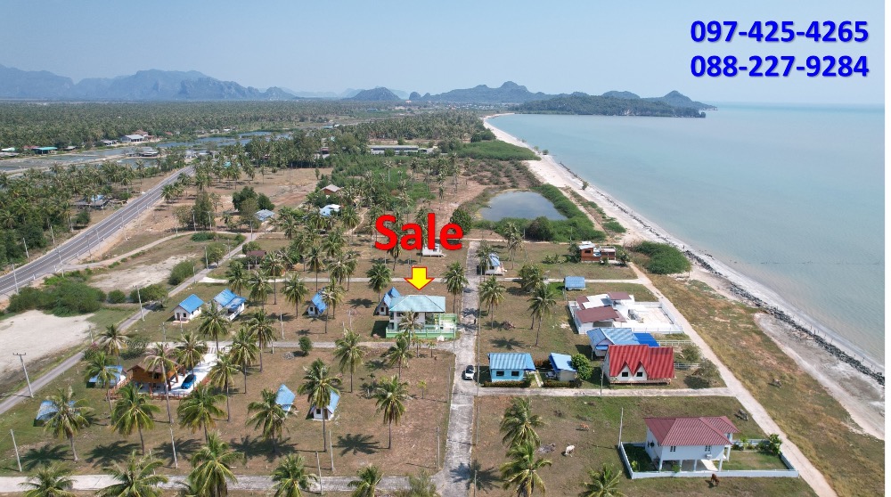 For SaleHouseHuahin, Prachuap Khiri Khan, Pran Buri : Single vacation home for sale next to the sea, Kui Buri District, cheapest price.