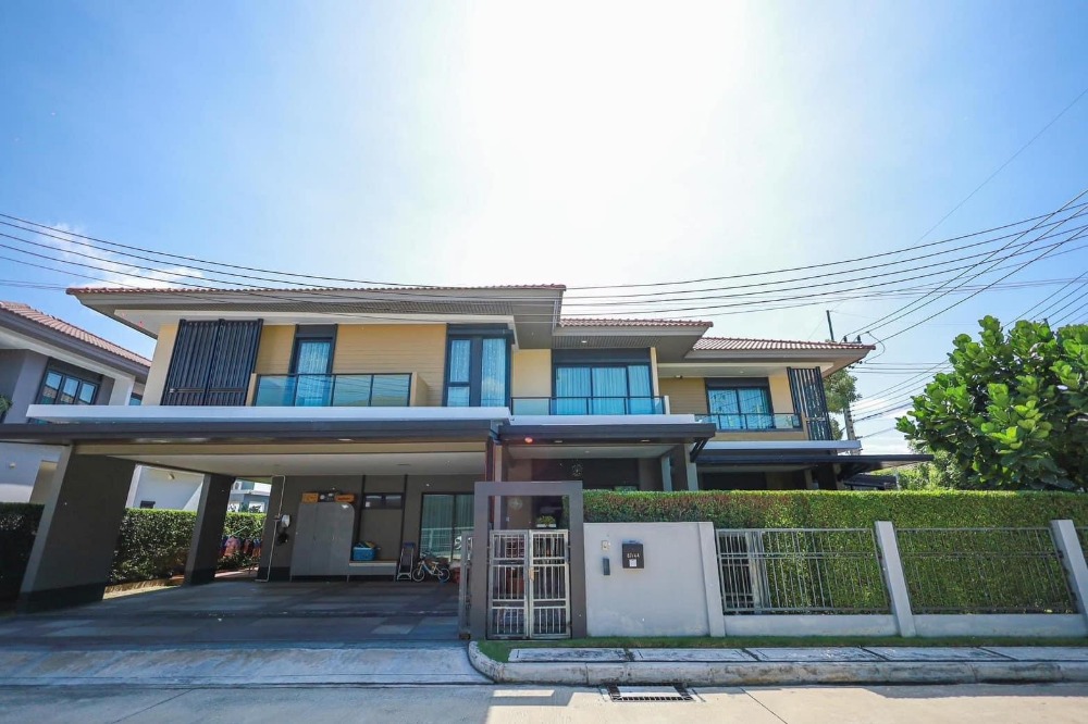 For SaleHousePathum Thani,Rangsit, Thammasat : Setthasiri Wongwaen-Lamlukka (Setthasiri Wongwaen-Lamlukka) | 2-Storey Detached House 4 Bedrooms | Front door facing north | Fully decorated and ready to move in | Close to Tesco Lotus Ban Fa Pirom, HomePro Lamlukka 1 minute