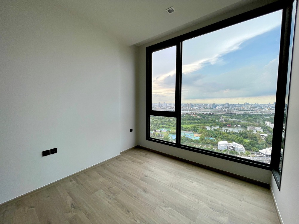 ขายคอนโดลาดพร้าว เซ็นทรัลลาดพร้าว : เดอะ เครสท์ พาร์ค เรสซิเดนซ์ The Crest Park Residences