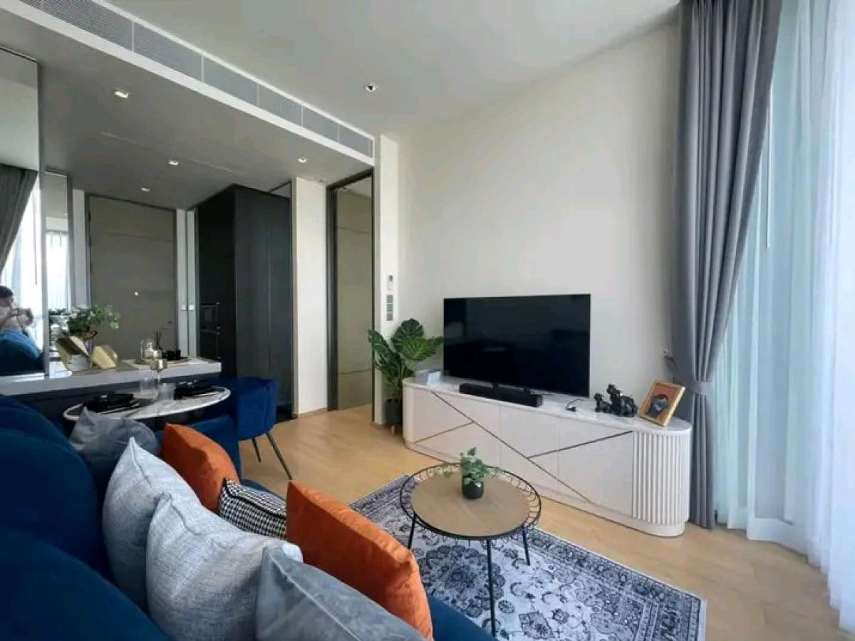 For RentCondoWitthayu, Chidlom, Langsuan, Ploenchit : 🔥👑🅻🆄🆇🆄🆁🆈👑High floor 🎆Beautiful view🏙🏦👑SUPER LUXURY👑Luxury room, beautifully decorated, spacious✨Very beautiful view🏙✨With balcony🌀 🔥🔥 🎯🎯28 Chidlom✅1🅱ED1✅ 44 sqm. High floor 38 (#BTS#CBD📌)🔥✨LINE:miragecondo ✅